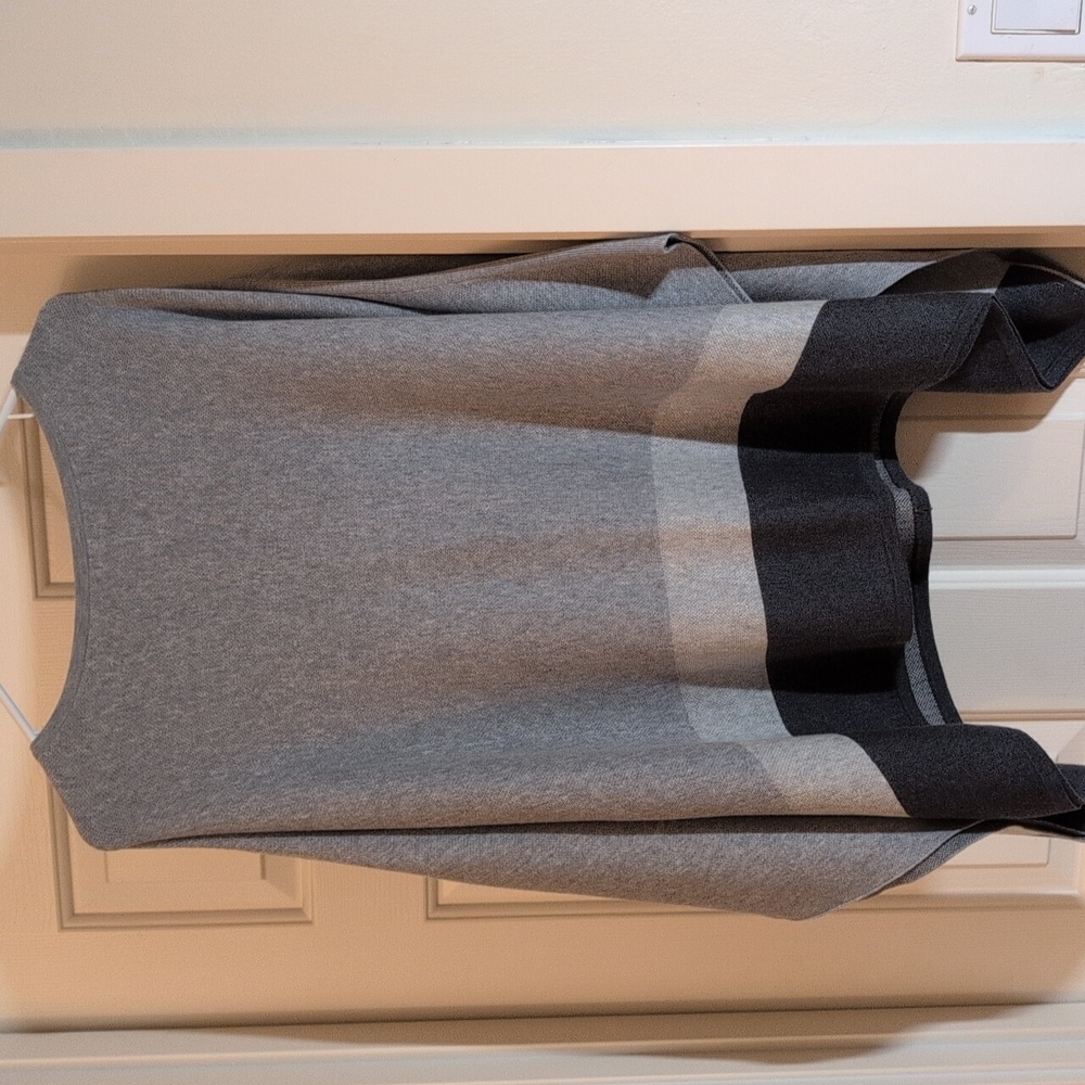 EUC Ann Taylor Poncho One Size - Picture 1 of 5